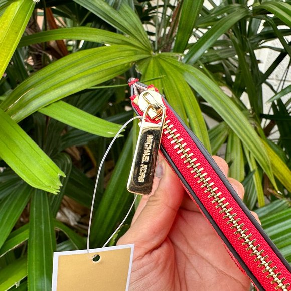 Michael Kors Jet Set Travel Medium Top Zip Card Case Wallet MK Dark Sangria - Picture 10 of 10